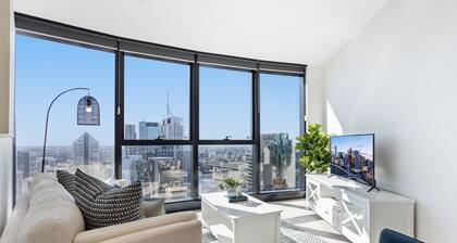 52nd Floor With Panoramic Views of Brisbane City