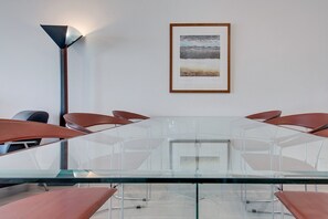 Apartment | Dining - Wake up to Sydney Harbour (Sydney)