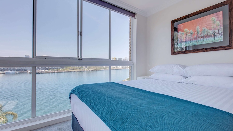 Wake up to Sydney Harbour