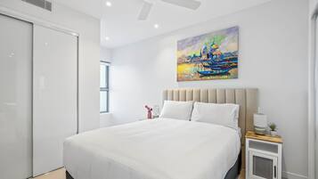 2 bedrooms, iron/ironing board, bed sheets