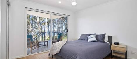 公寓 | 3 多间卧室、熨斗/熨衣板、床单