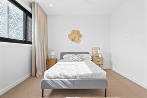 Apartment - Deluxe 4-bed Home With Pool & Fire Pit (Brisbane)