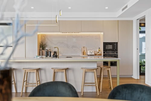 Deluxe 4-bed Home With Pool & Fire Pit