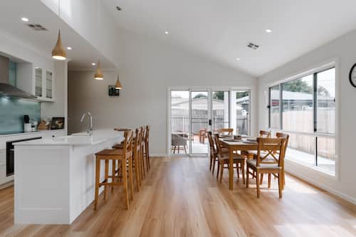 Apartment | Dining