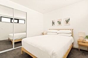 Departamento | 2 habitaciones, tabla de planchar con plancha y ropa de cama