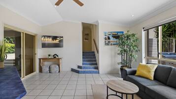 Apartment | Living area