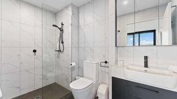Apartment | Bathroom | Towels