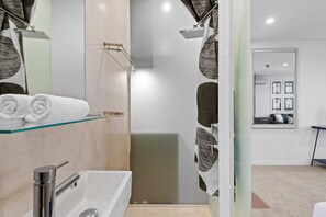Apartment | Badezimmer | Handtücher