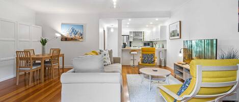 Apartment | Living area