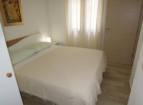 Room - Cozy Retreat By The Sea Puntamika - Classic Two Bedroom Apartment With Terrace (Zadar)
