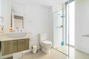 Apartment | Bathroom | Hair dryer, towels, soap, shampoo - Modern Two-story City Pad With Pool, (Canberra)