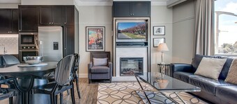 Mountain Retreat, Steps From Train Station
