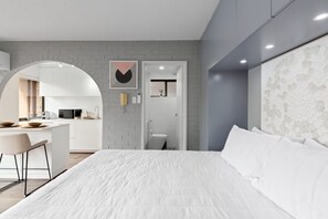 House | 1 bedroom, iron/ironing board, bed sheets