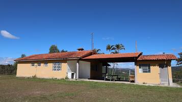 Área para churrasco/piquenique