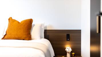 Apartment | 2 bedrooms, iron/ironing board, bed sheets