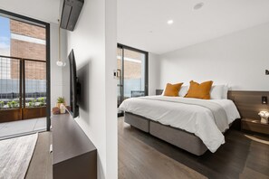 Apartment | 2 bedrooms, iron/ironing board, bed sheets - Sophisticated Inner-city 2-bed With Outdoor Dining (Canberra)