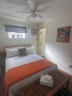 1 chambre, fer et planche à repasser, Wi-Fi, draps fournis