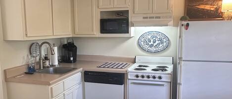 Microwave, oven, stovetop, dishwasher