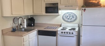 War Eagle Retreat-Steps from Jordan-Hare and Downtown Auburn!