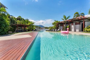 Pool - Blue Lagoon Resort Lakeside Apartment (Cairns)