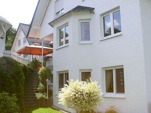 Exterior - Apartment 'Ferienwohnung, 60qm' with Shared Terrace, Shared Garden and Wi-Fi (Olsberg)
