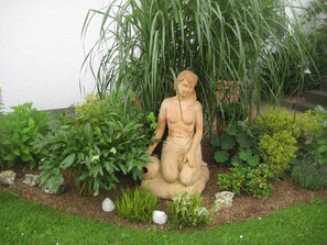 Exterior detail - Apartment 'Ferienwohnung, 60qm' with Shared Terrace, Shared Garden and Wi-Fi (Olsberg)