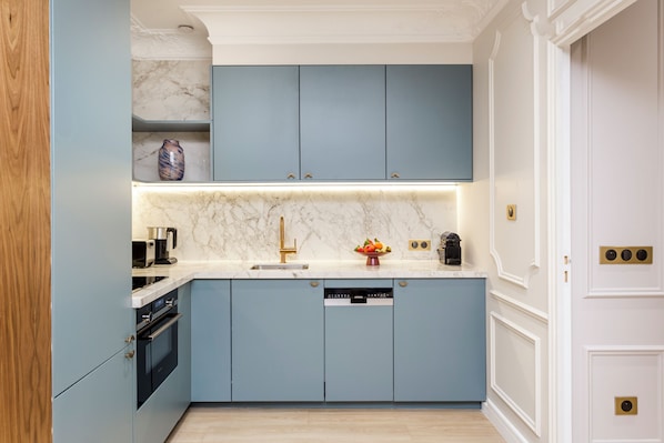 Apartment | Private kitchen | Fridge, microwave, oven, stovetop