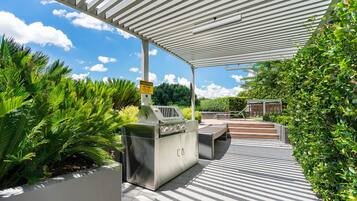 Apartment | Terrace/patio