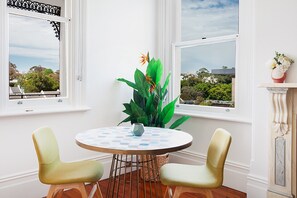 Apartment | Dining