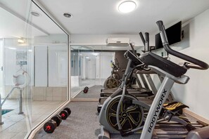 Fitness facility - Lovely Boutique 1-bed Unit With Gym & Pool (Melbourne)