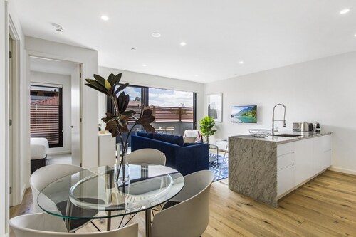 Boutique Apartment in Quiet, Sought-after Suburb