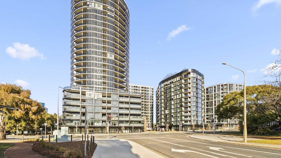 Phillip 2-bed: Chic Interiors, Amazing Amenities