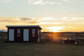 المنشأة من الخارج