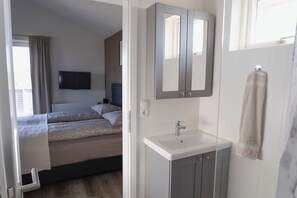 1 多间卧室、旅行婴儿床、免费 WiFi、床单