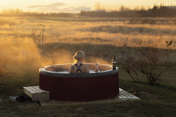 مغطس سبا خارجي