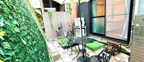屋外ダイニングエリア