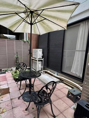 屋外ダイニングエリア