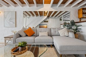 Apartment | Living room