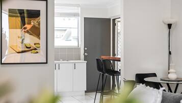 Apartment | Dining