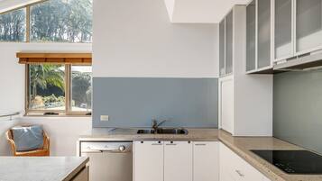 Apartment | Private kitchen | Fridge, microwave, oven, stovetop