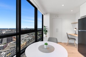 Apartment | Dining - Stylish 1-bed With Pool Gym & Stunning Views (Melbourne)