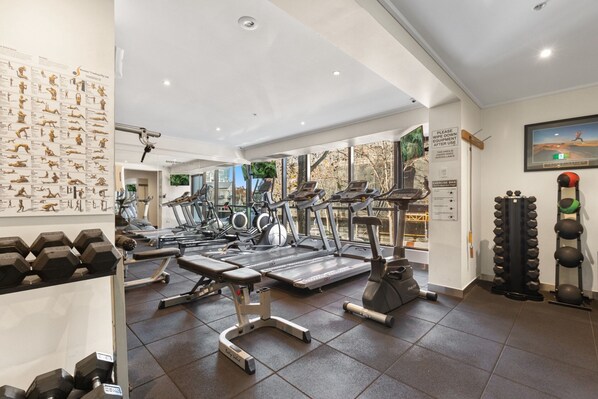 Fitness facility - 2-bed Inner-city Pad With Gym (Melbourne)