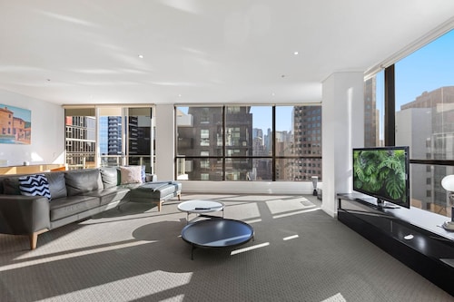 2-bed Inner-city Pad With Gym