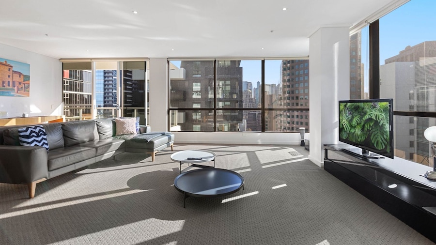 2-bed Inner-city Pad With Gym