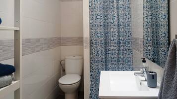 淋浴設備、風筒、提供毛巾