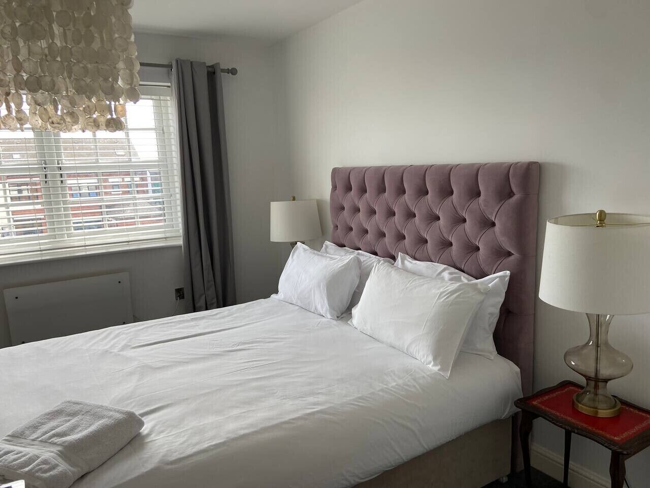 1 bedroom, desk, iron/ironing board, WiFi