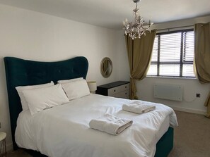 1 bedroom, desk, iron/ironing board, WiFi