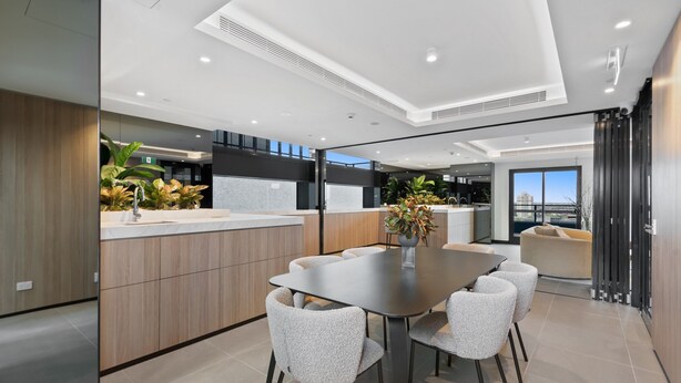 Unclassified image, 1 of 14, button - Sophisticated 2-bed With Bay Views & Amenities (Melbourne)