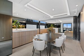 Apartment | Dining - Sophisticated 2-bed With Bay Views & Amenities (Melbourne)