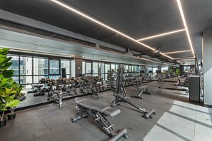 Apartment | Fitness facility - Sophisticated 2-bed With Bay Views & Amenities (Melbourne)